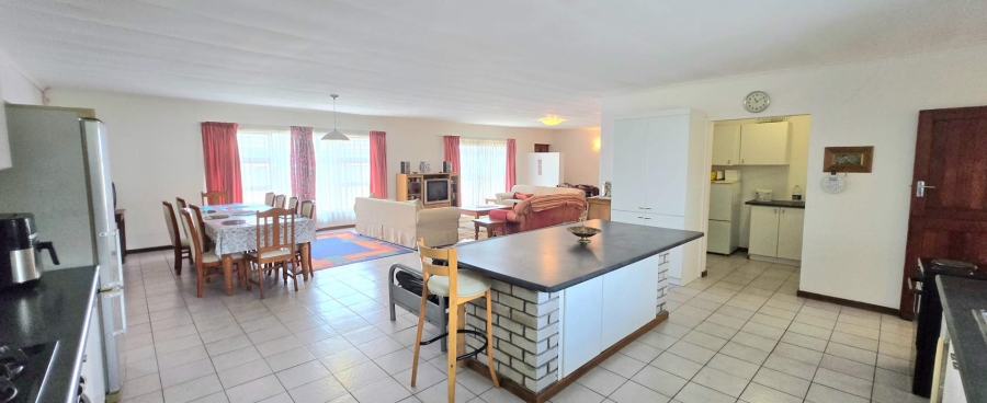 3 Bedroom Property for Sale in Franskraal Western Cape